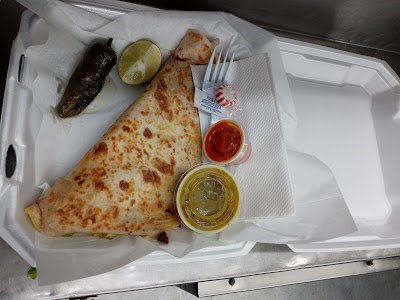 Kikis’s tacos food truck