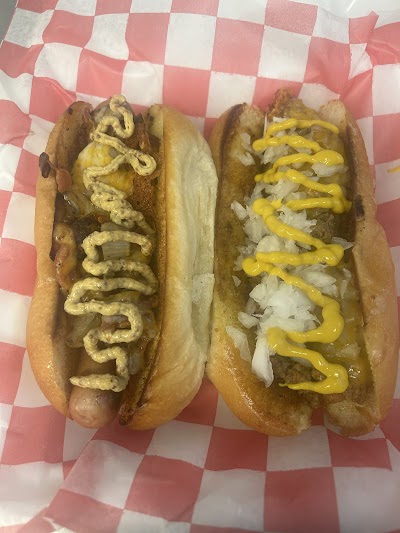 Toby's Dog House-Traverse City food truck in Traverse City