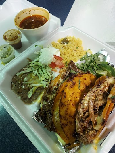 Lenny’s Tex Mex food truck in Grand Island