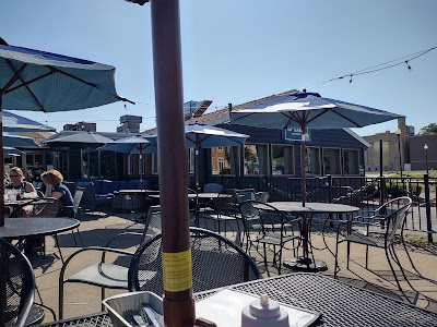 D' Lua on the River food truck