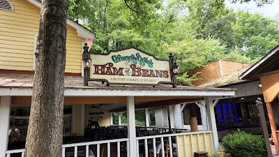 Granny Ogle's Ham 'n' Beans food truck in Pigeon Forge