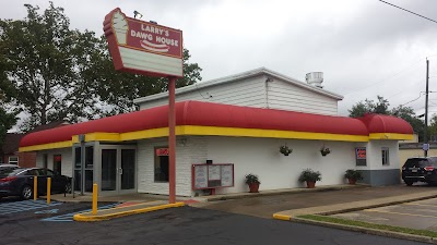 Larry's Dawg House food truck