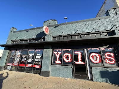 Yolos food truck & Restaurant food truck
