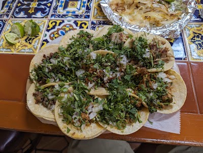 Tacos El Guero food truck in Arlington