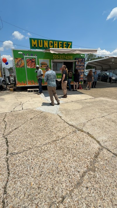 MUNCHEEZ food truck