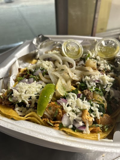 Mauri's Taqueria food truck in College Station