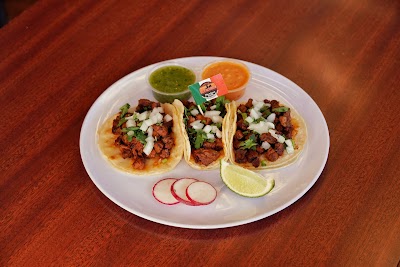 El Pariente Food Truck - St. Paul food truck