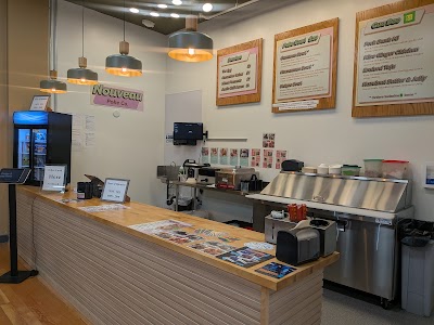 Nouveau Poke Co food truck in Corvallis