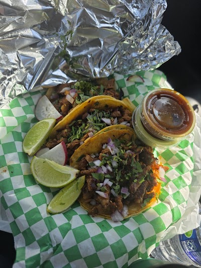 Tacos el Aguacatero food truck in Sacramento