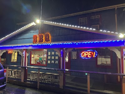 Hungry Bear BBQ food truck