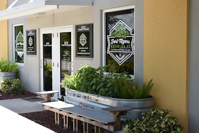 Fort Myers Brewing Company food truck in Fort Myers