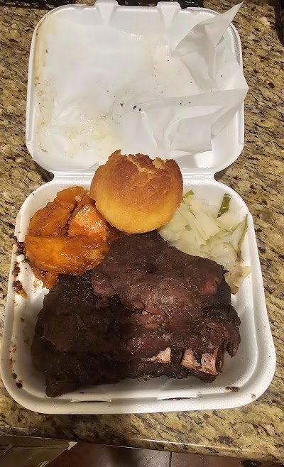 Mama's Eats-N-Sweets food truck