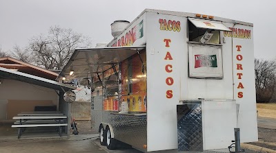 Tacos El Guitarron food truck in Topeka
