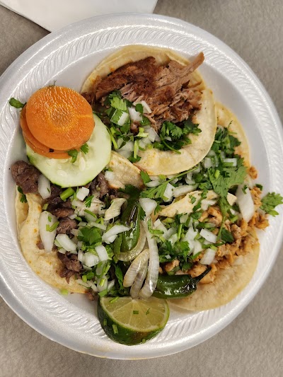 Taqueria Agaveros food truck in Murfreesboro