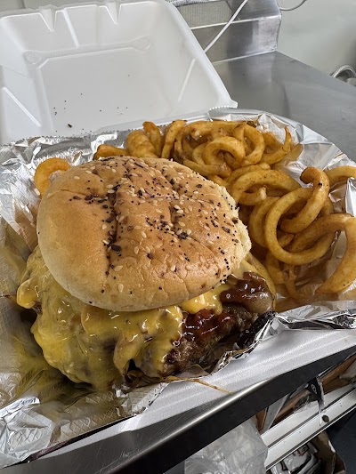 Migo's Buntatstic Bites food truck in Bowling Green