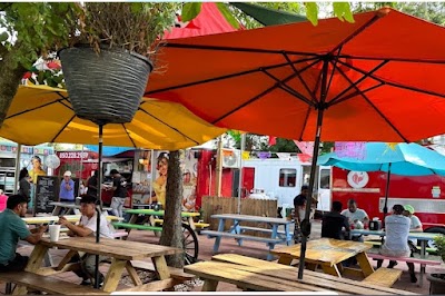 Chile & Chili's L.L.C. food truck