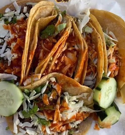 La Elegante Taco Truck food truck in Fresno