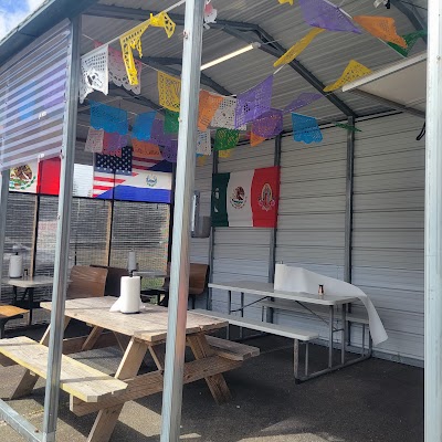 Tacos Meche food truck in Olympia