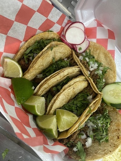 Tacos el chillon food truck in Fort Wayne