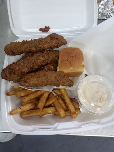 Marty's kitchen 281 food truck in San Marcos