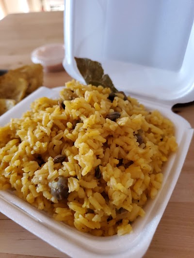 Snix Snacks food truck