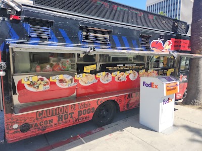 Tacos El Roto food truck in Long Beach
