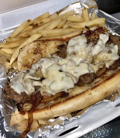 Xclusive Eatz food truck in Gainesville