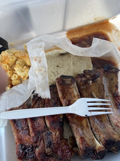 Big Ed's BBQ (food trailer) food truck in Dayton