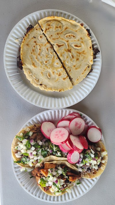 Vera’s Tacos food truck in Long Beach