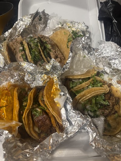 Las 7 Estrellas Food Truck food truck in Milwaukee