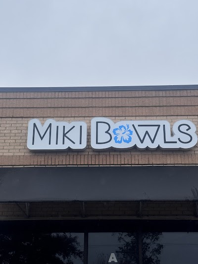 Miki Bowls food truck in Greensboro