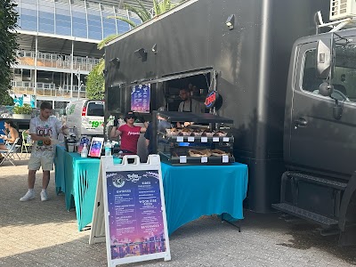 Kosmos Global Eats food truck in Fort Lauderdale