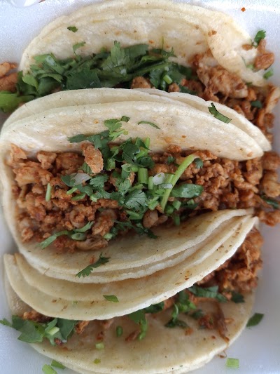 Taquería Los Pinos food truck in Des Moines