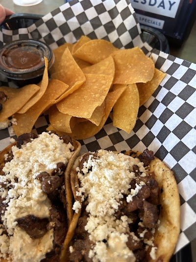 El Camino Tacos food truck