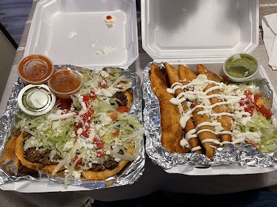 Super taco 2 food truck in Hattiesburg