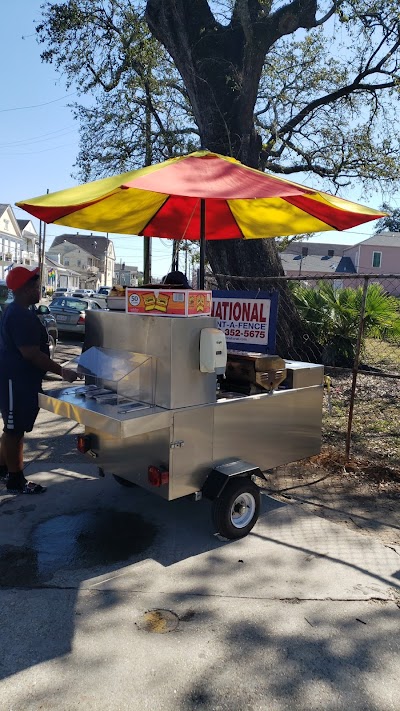 Glizzies By Poppa food truck in New Orleans