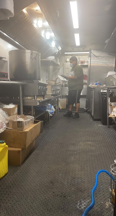 Birrieria La Llorona food truck in Greensboro
