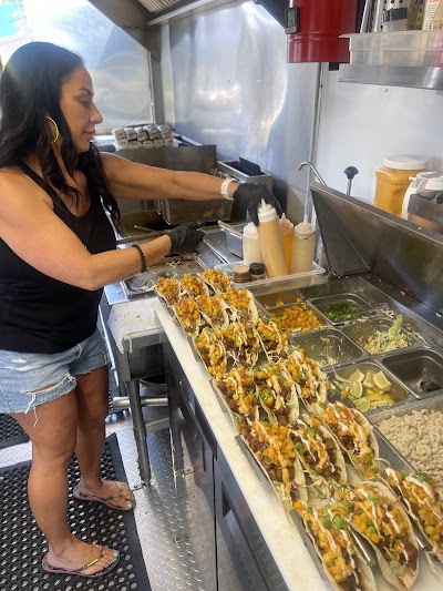 Hula Grill Food Truck food truck in Ashland
