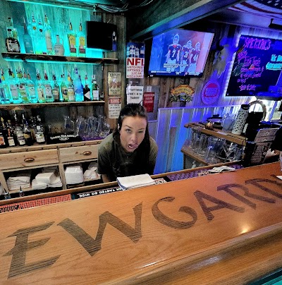 Brewgards Liquor and Lounge food truck in Cody