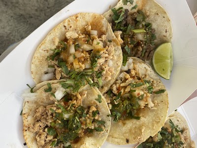 Los Dos Amigos Taco Truck food truck in Detroit