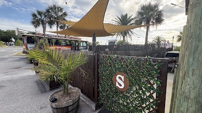 Skippers Dock Seafood Market & Steam Machine food truck