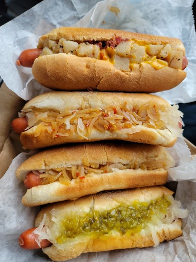 JJ's Hot Dogs food truck in Newark
