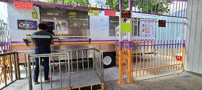 El Taconazo food truck in Houston