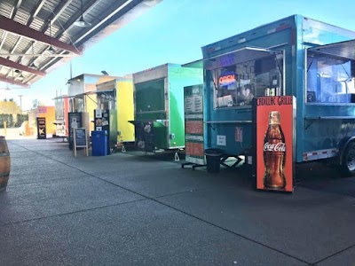 Cadillac Grille food truck in Salem