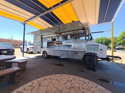 Tacos El Palmar food truck in Fresno