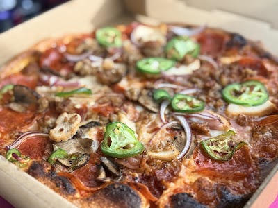 Gaetano's Brick Oven Pizza food truck in Anchorage
