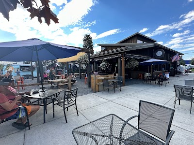 Midtown Yacht Club food truck in Bend