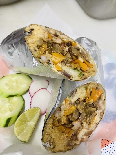 Tacos El Muchacho Alegre food truck in Medford