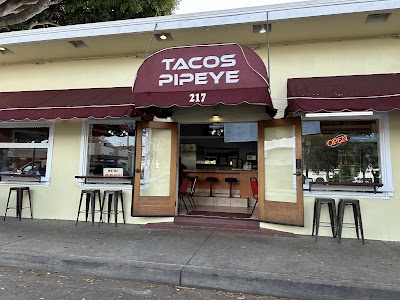 Tacos Pipeye food truck in Santa Barbara