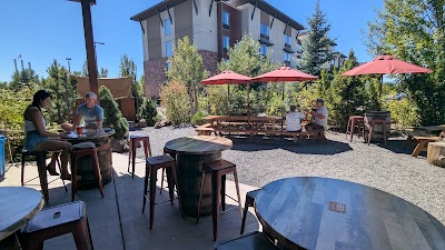Crosscut- Warming Hut No.5 food truck